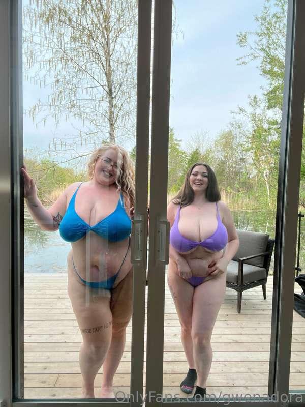 If two hotties get in a hot tub would the hot tub be too hot..