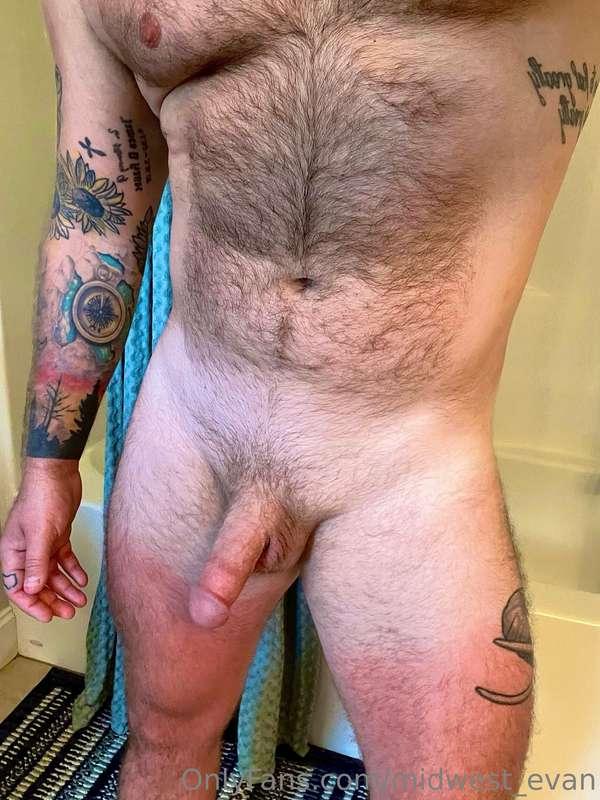 I need someone to rub aloe on me. Any takers? 😏