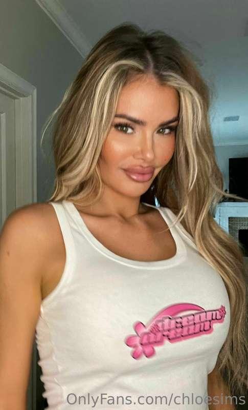 chloesims main image