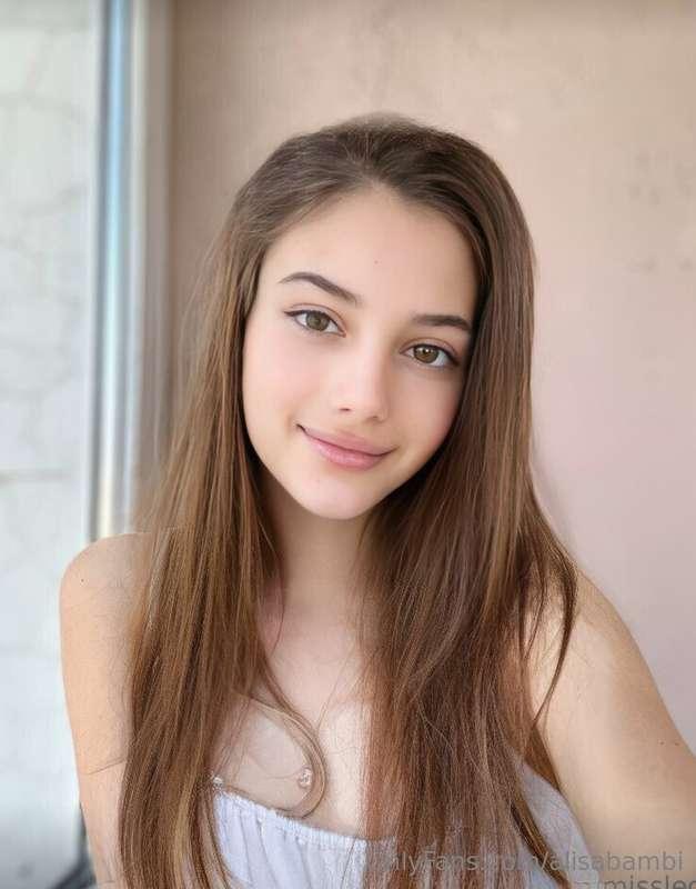 @missledi A nice girl who likes to socialize a lot @missledi..