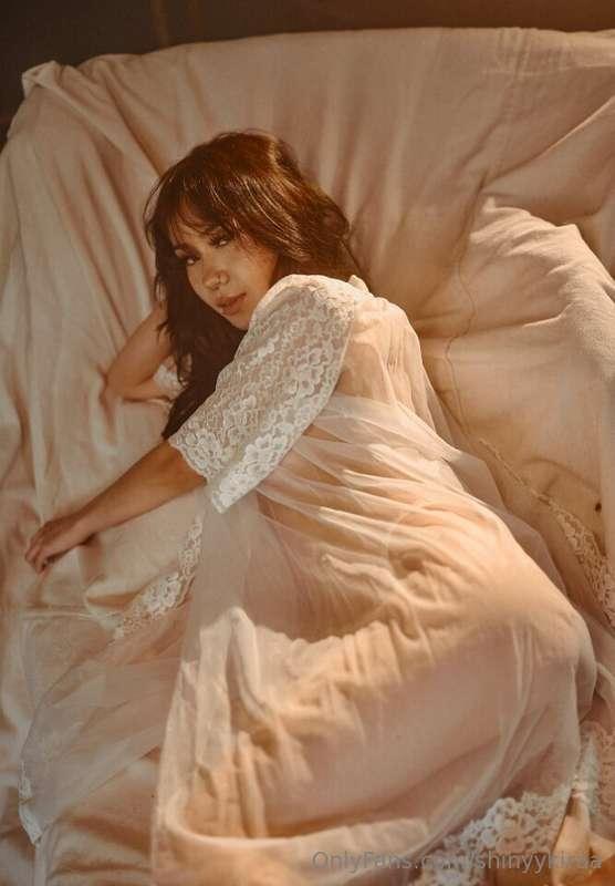 what would you do if you woke up next to me?