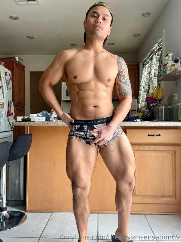 Rock hard cock for you guys😘