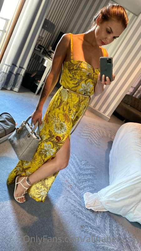 How do I look in my dress? 🤤