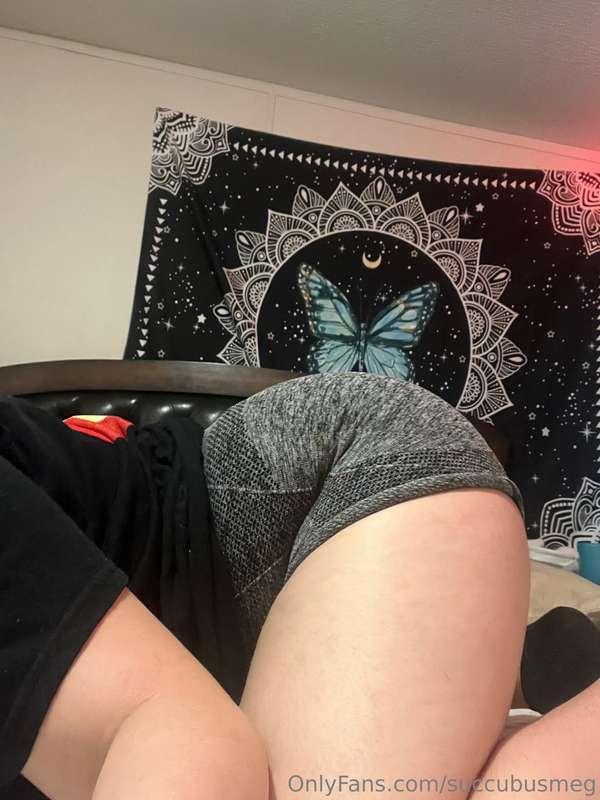 Bend me over and take me 😮‍💨