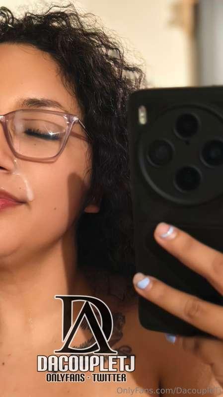 Que rico escurre la lechita por mi cara🤤🤤Dice mi marido que ..