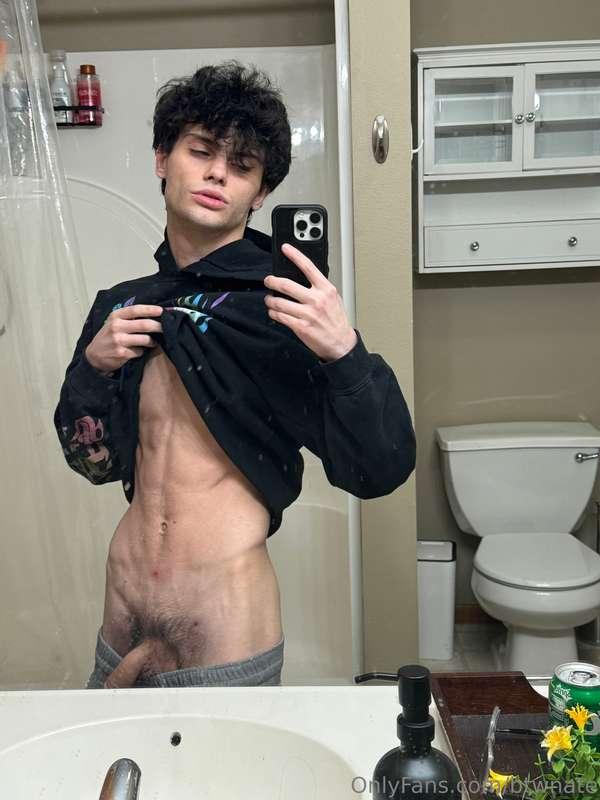 You like this massive cock?😩