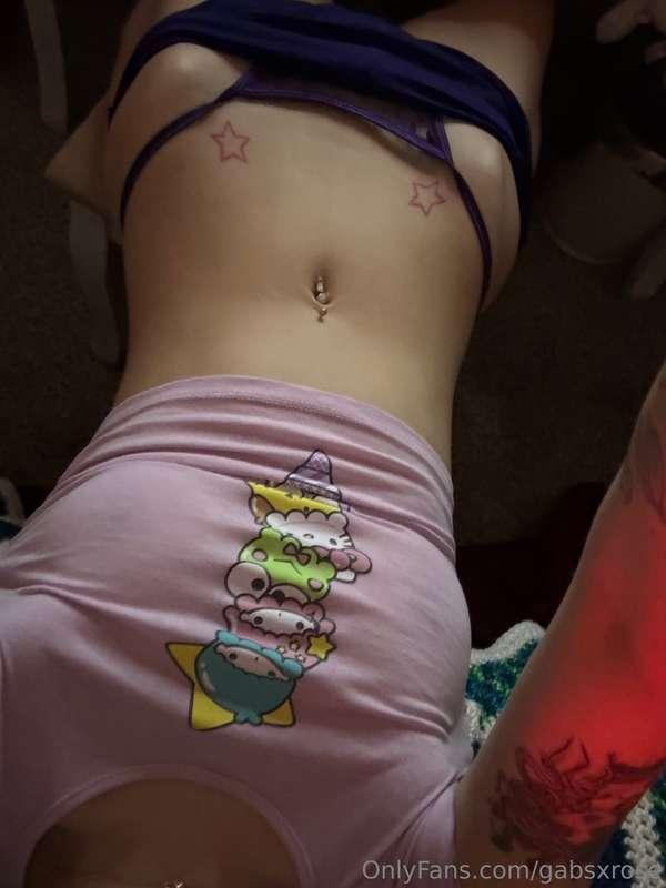 HEY YOU! YOURE HOT! have u watched me cum for u in this outf..