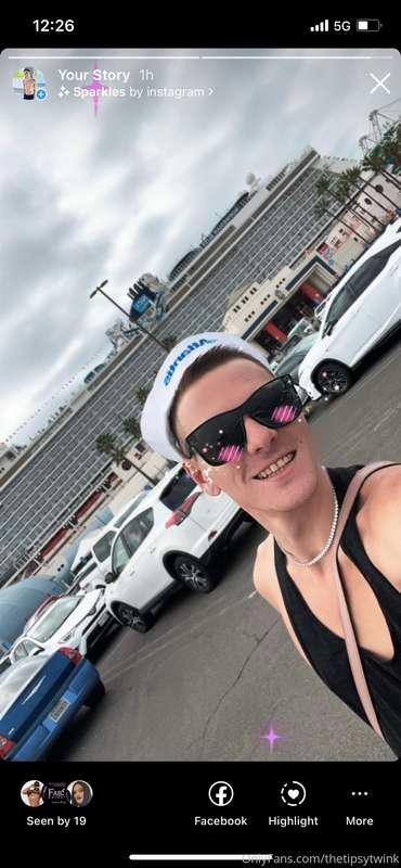 Here a bunch of cute and hot pics from my Atlantis Cruise ou..