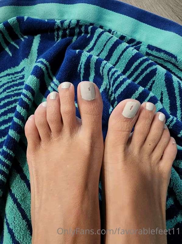 favorablefeet11 image #1