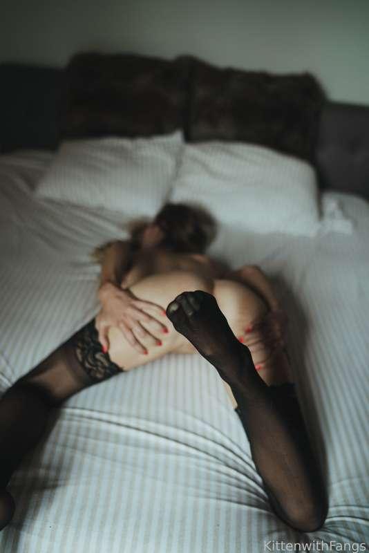 kittenwithfangs image #2