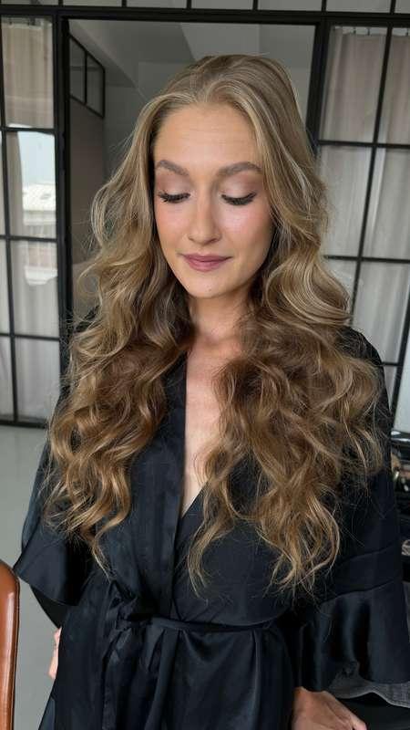 Do you prefer my hair curly or straight? 😏