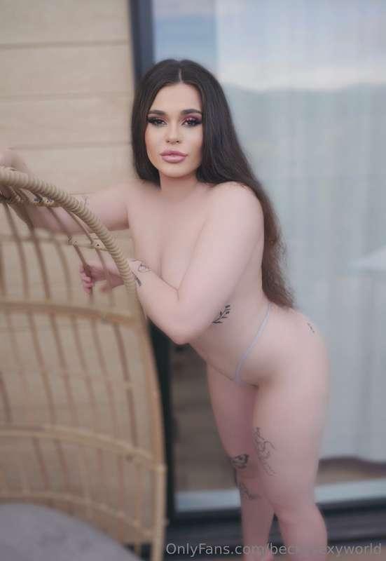 Ever fucked a hot babe’s back door? 🚪🍑  As-tu déjà baisé la ..
