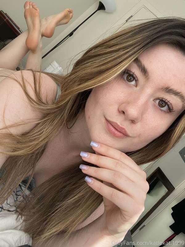 Good morning from your favourite Canadian cutie!😘🇨🇦