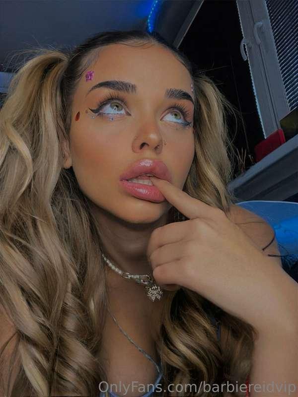 ### I can make all your fantasies come true baby😈, and now n..
