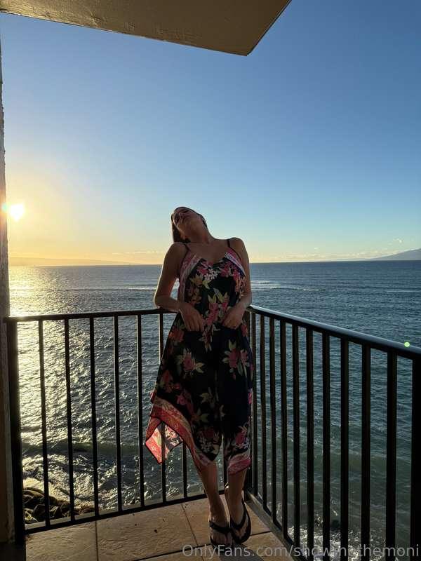 Enjoying my last few days in paradise ☀️ Absorbing the warm ..