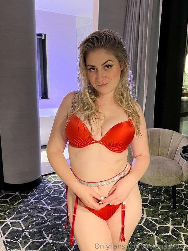 Later Today I'll get this Lingerie Set wet 😳💦