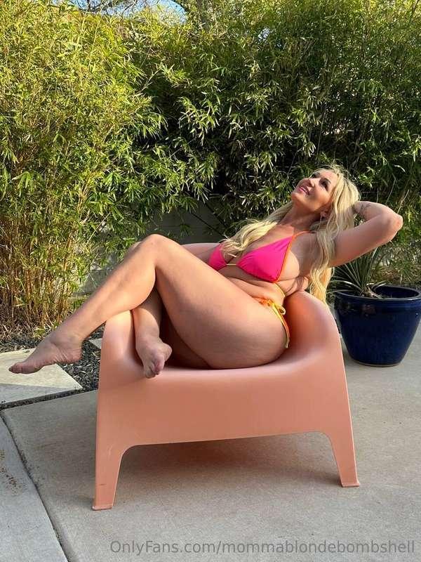 Wood y0u slide into me......😍