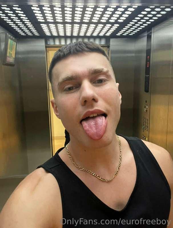Stick it out😜 @emmetcharm