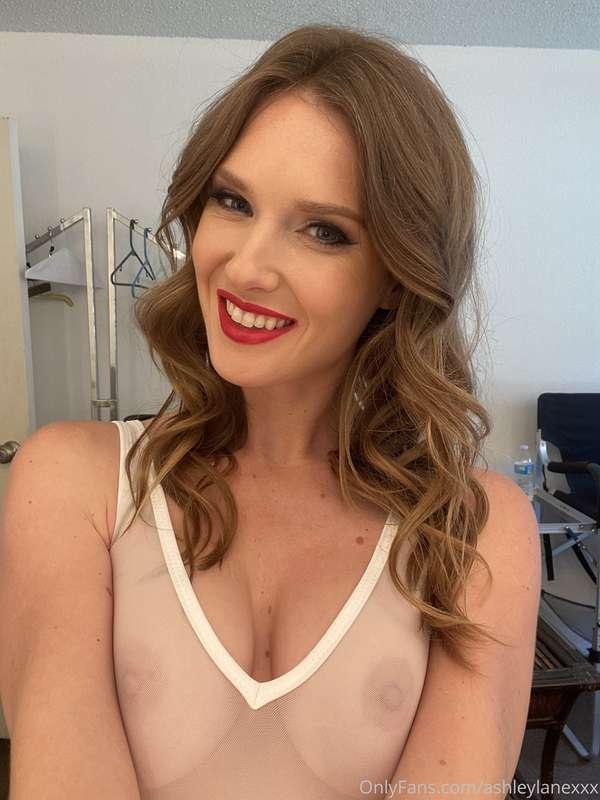 this smile’s just for you 🤭