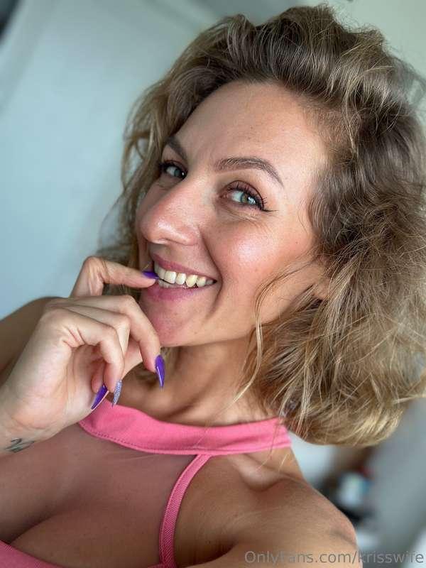 krisswife image #3