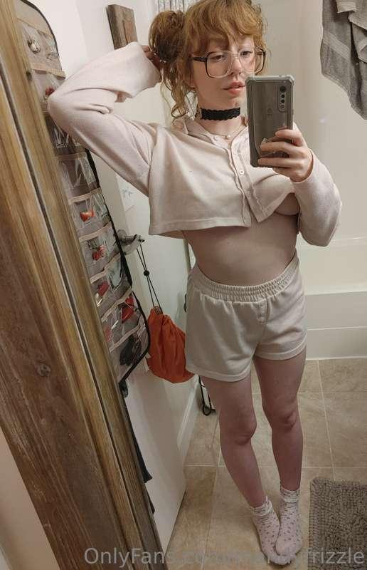 Underboobies
