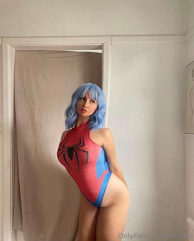 waiting for you to shoot your white sticky web on me💦