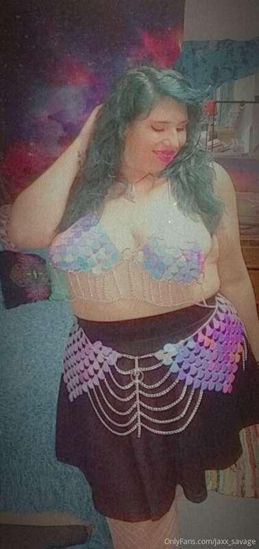 Your favorite mermaid is back 💙🧜💜 Happy holidays everyone! I..
