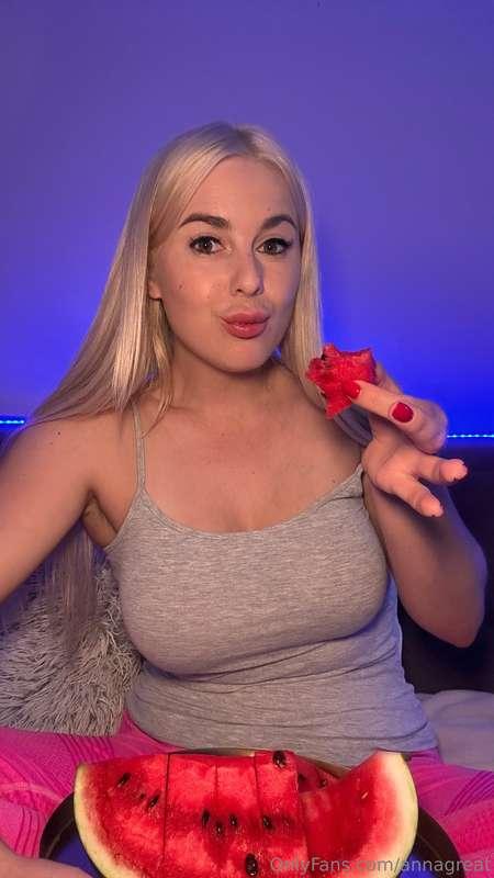 Rise at 11:00. A quick morning workout and breathing exercis..