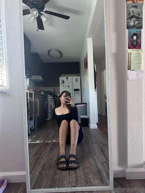 <3