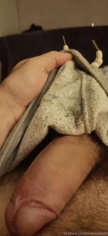 Boyfriend’s way of telling me it’s laundry day 😈