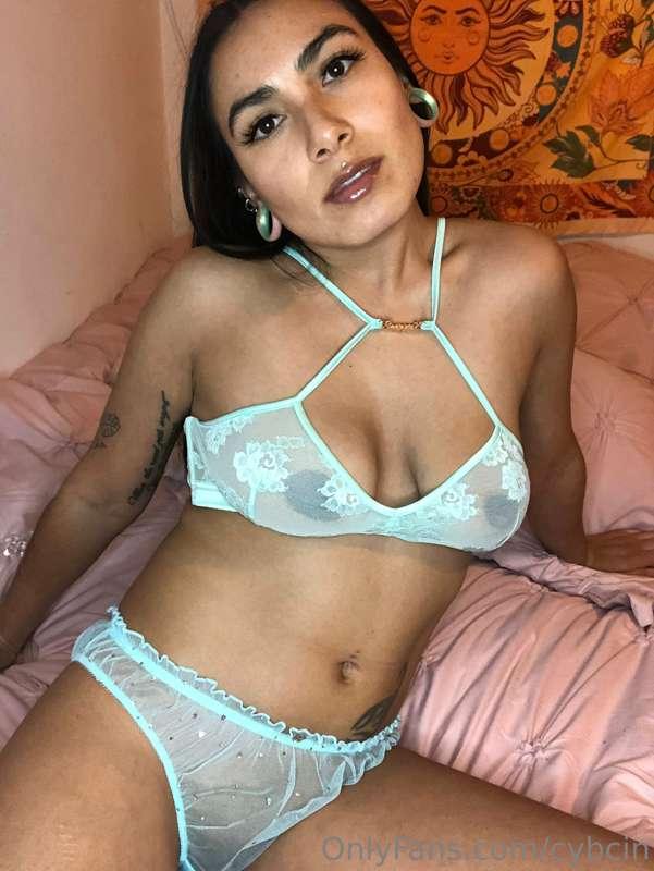 Fresh like mint 💎 
see me lay down for you 🤤
tip if you want..