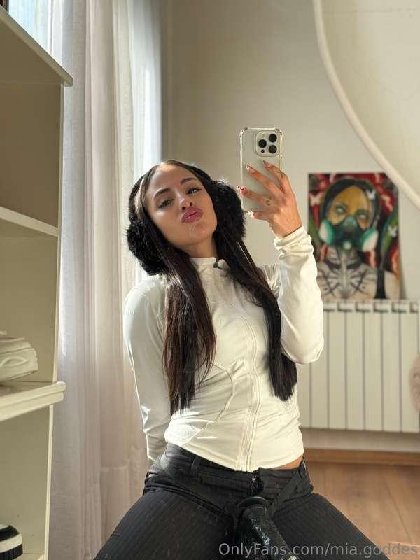 I want to abuse your holes