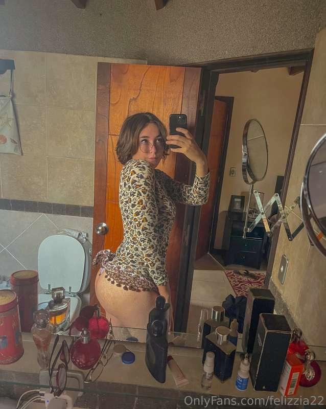 How are my fans doing! You know i love you all