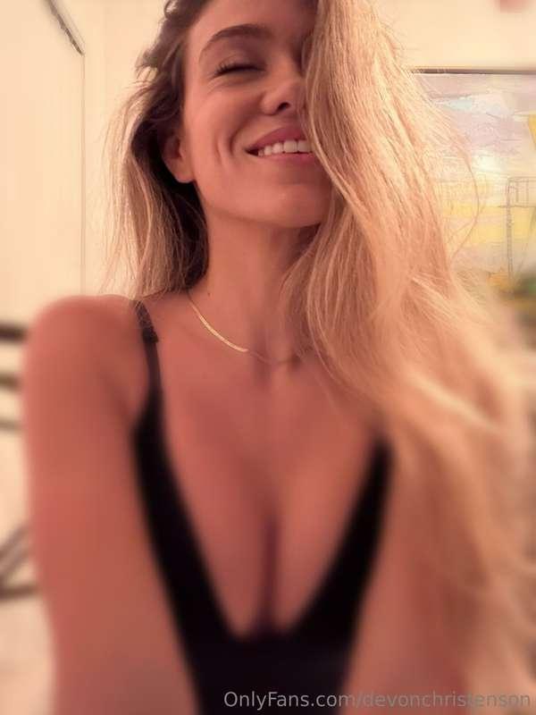 Survived the weekend… now, let’s make Monday cute ☁️💖