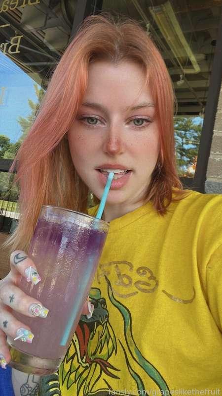 Who’s into findom? Pay for my lunch and call me goddess Grape$, piggies 🐷 #findom #findombrat #findomgoddess #paypigs #fyp