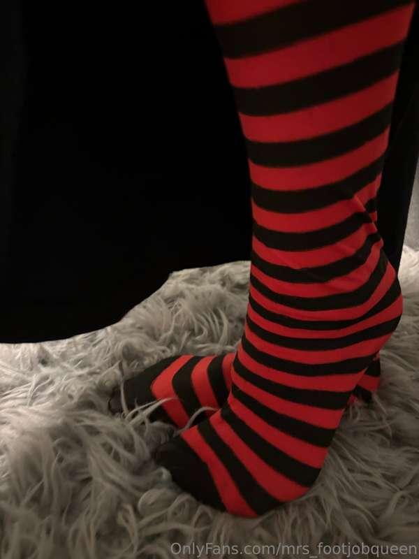mrs_footjobqueen image #8