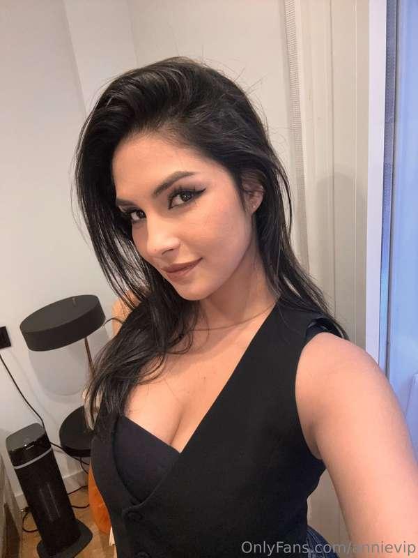 Let me tease you a little... 🛏️