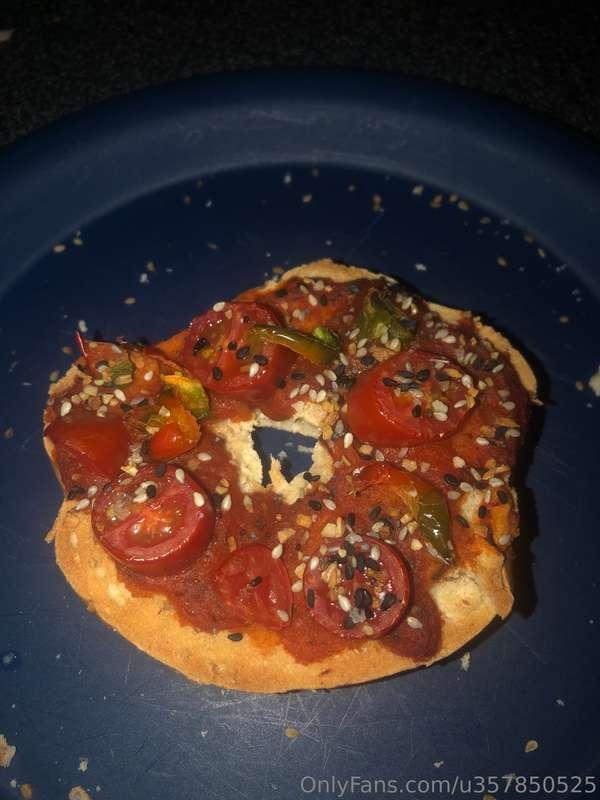 Dairy free pizza 🍕 bagel 🥯 
