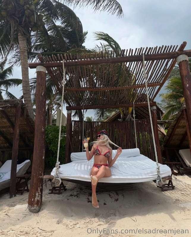 Morning❤️ (I wish I was still here!!) Hope you all have a gr..