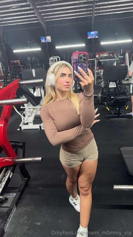 Who wants to see more gym content? 🤔
