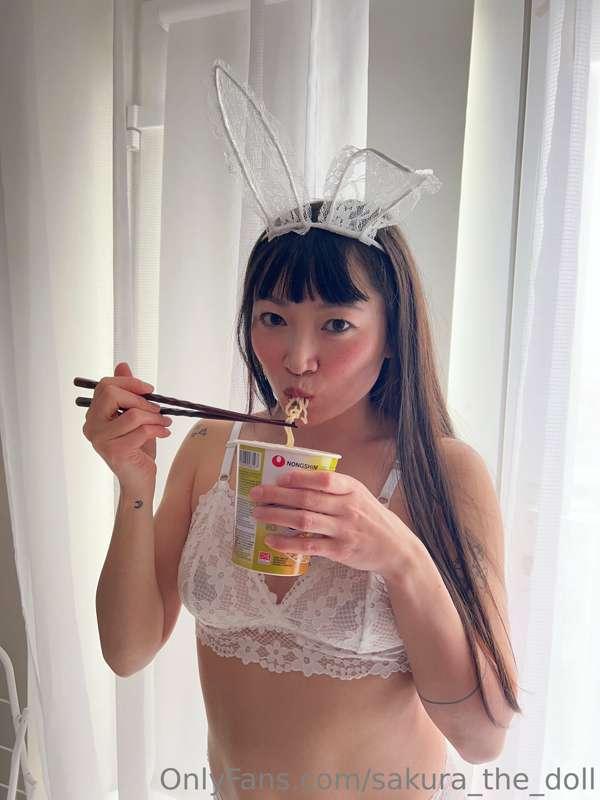 Some behind the scenes from the Easter shoot 🤍