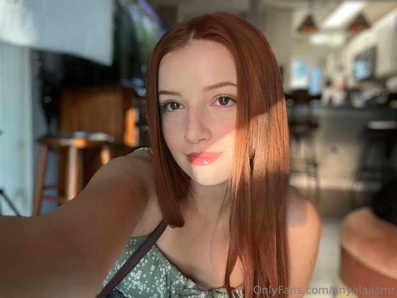 Lil nipple flashing action 👀