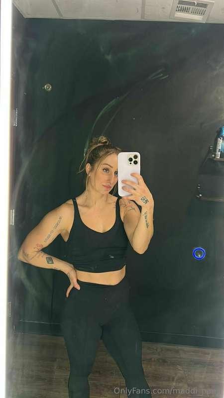 the light is hittinggg can you tell 🥹