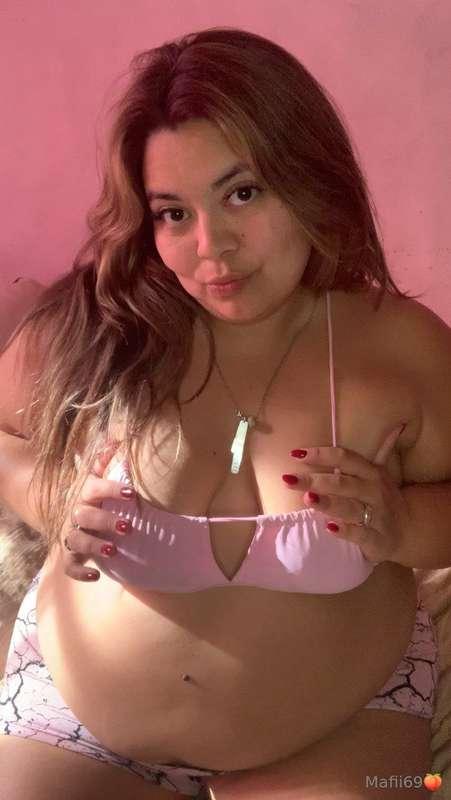 DO YOU WANNA KISS ME?