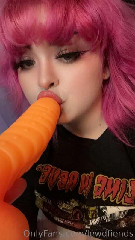I got a new toy recently by the way 💕 Maybe I should show yo..