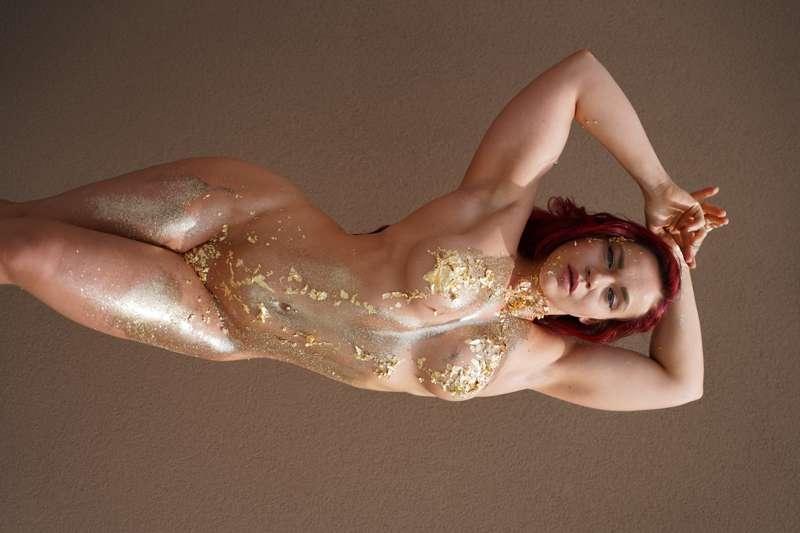 GOLDEN BODY ✨ RAW! unedited sneak peek