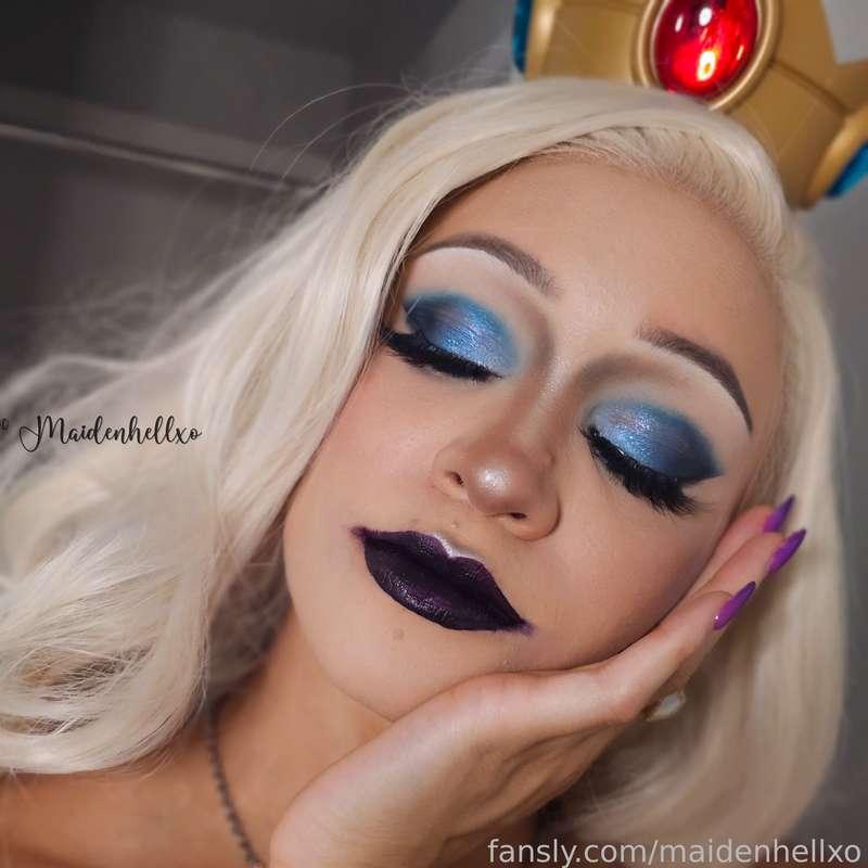 maidenhellxo image #8