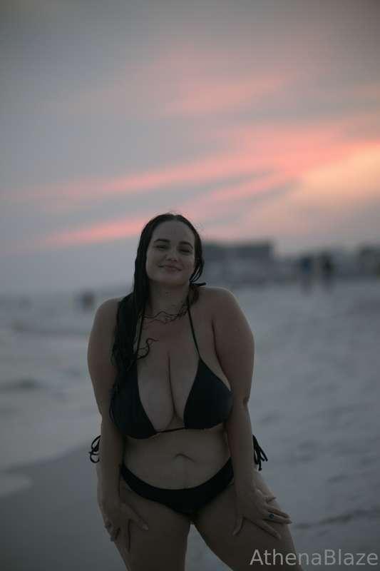 TIP $10(3 VIDS) OR $20(10 VIDS) FOR TITTY TUESDAY 💞 AND GET ..