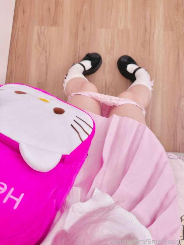 uhmmm….pull sachi-chan’s undies down s-senpai onegai (,,&gt;﹏&lt;,,)