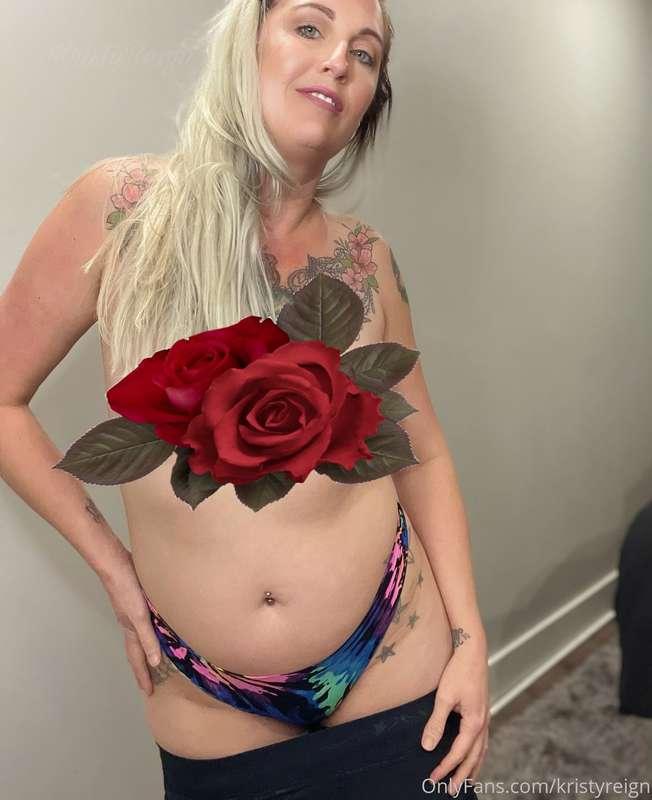 REQUESTED 🔥🔥Stripping off my mom clothes for you Nipples  Pr..